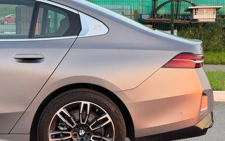 BMW 5 серия, 2025 год, 7 000 000 рублей, 6 фотография