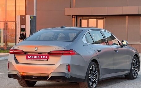 BMW 5 серия, 2025 год, 7 000 000 рублей, 8 фотография