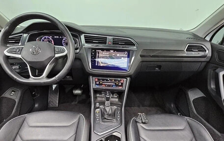 Volkswagen Tiguan II, 2023 год, 3 100 000 рублей, 6 фотография