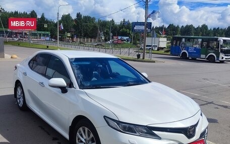 Toyota Camry, 2018 год, 2 510 000 рублей, 1 фотография