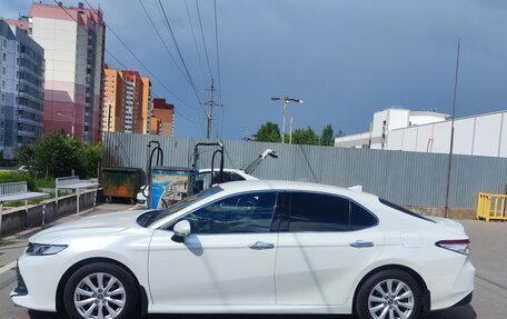 Toyota Camry, 2018 год, 2 510 000 рублей, 10 фотография