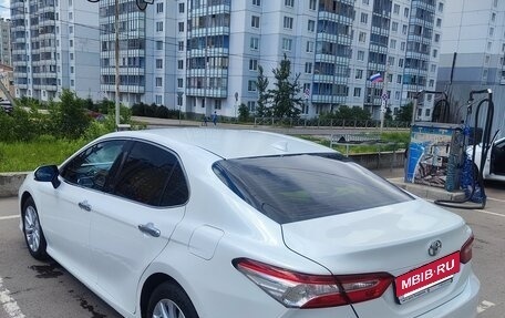 Toyota Camry, 2018 год, 2 510 000 рублей, 9 фотография