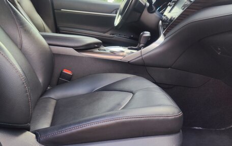 Toyota Camry, 2018 год, 2 510 000 рублей, 15 фотография