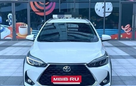 Toyota Yaris XP150 рестайлинг, 2021 год, 1 299 999 рублей, 2 фотография