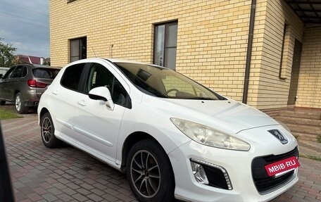 Peugeot 308 II, 2012 год, 685 000 рублей, 2 фотография
