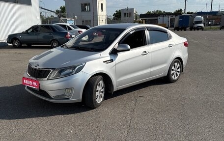 KIA Rio III рестайлинг, 2013 год, 830 000 рублей, 2 фотография