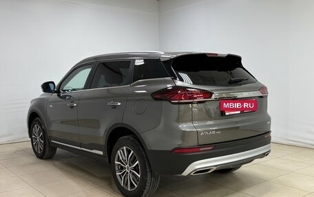 Geely Atlas, 2024 год, 2 400 000 рублей, 5 фотография