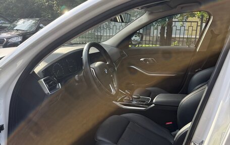 BMW 3 серия, 2021 год, 3 890 000 рублей, 11 фотография