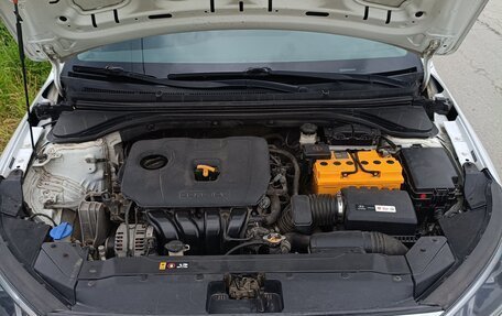 Hyundai Elantra VI рестайлинг, 2019 год, 1 250 000 рублей, 7 фотография
