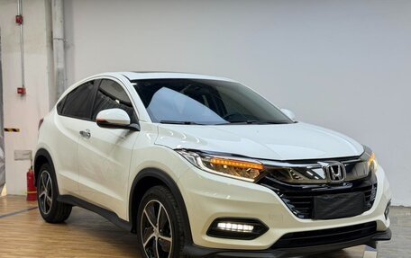 Honda Vezel, 2022 год, 1 300 000 рублей, 3 фотография