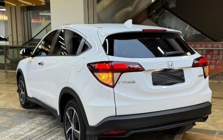 Honda Vezel, 2022 год, 1 300 000 рублей, 5 фотография