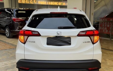 Honda Vezel, 2022 год, 1 300 000 рублей, 6 фотография