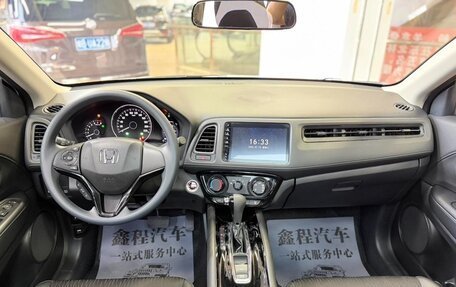Honda Vezel, 2022 год, 1 300 000 рублей, 8 фотография