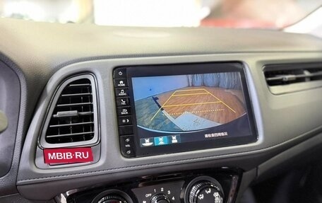 Honda Vezel, 2022 год, 1 300 000 рублей, 14 фотография