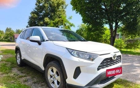 Toyota RAV4, 2021 год, 2 830 000 рублей, 5 фотография