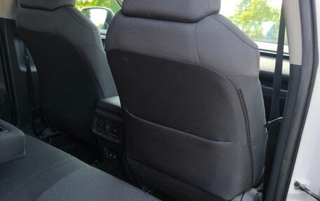 Toyota RAV4, 2021 год, 2 830 000 рублей, 14 фотография