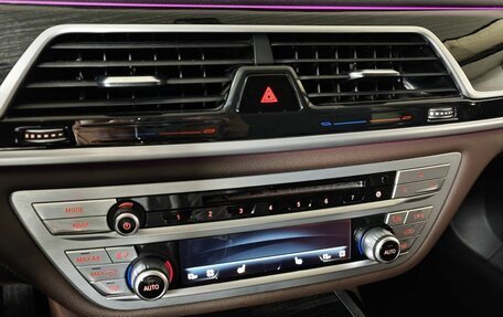 BMW 7 серия, 2018 год, 3 295 000 рублей, 17 фотография