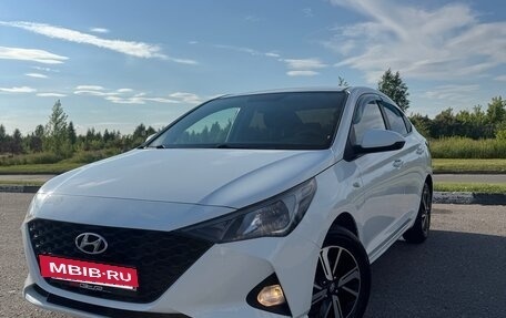 Hyundai Solaris II рестайлинг, 2021 год, 1 460 000 рублей, 2 фотография