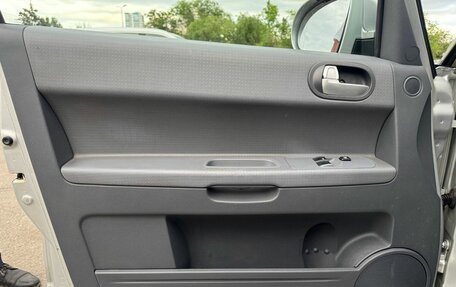 Mitsubishi Colt VI рестайлинг, 2004 год, 299 000 рублей, 7 фотография