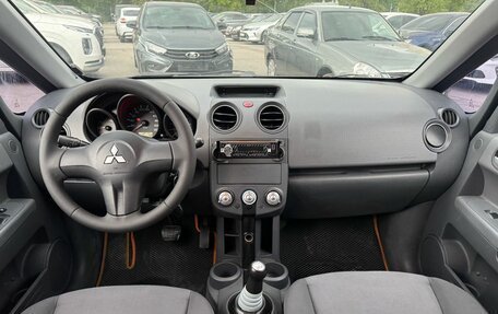 Mitsubishi Colt VI рестайлинг, 2004 год, 299 000 рублей, 16 фотография