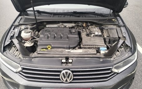Volkswagen Passat B8 рестайлинг, 2018 год, 2 150 000 рублей, 13 фотография
