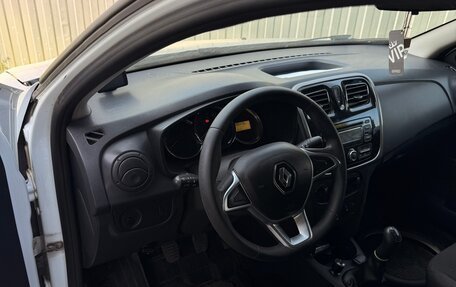 Renault Logan II, 2019 год, 300 000 рублей, 3 фотография