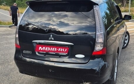 Mitsubishi Grandis, 2004 год, 520 000 рублей, 4 фотография