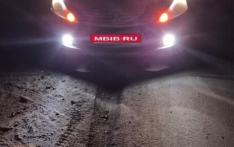 Mitsubishi Grandis, 2004 год, 520 000 рублей, 6 фотография