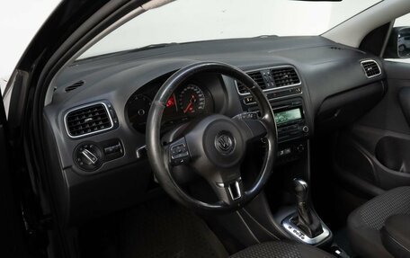 Volkswagen Polo VI (EU Market), 2012 год, 750 000 рублей, 10 фотография