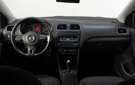 Volkswagen Polo VI (EU Market), 2012 год, 750 000 рублей, 17 фотография
