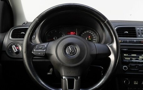 Volkswagen Polo VI (EU Market), 2012 год, 750 000 рублей, 18 фотография