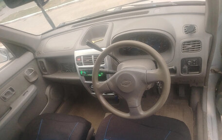 Nissan Cube II, 2001 год, 140 000 рублей, 5 фотография
