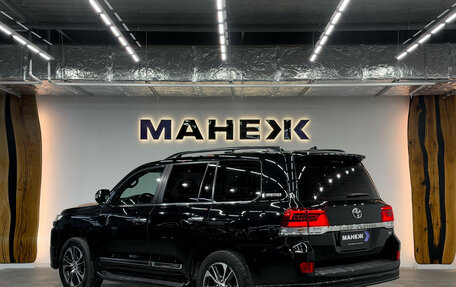 Toyota Land Cruiser 200, 2020 год, 7 200 000 рублей, 4 фотография