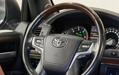 Toyota Land Cruiser 200, 2020 год, 7 200 000 рублей, 8 фотография
