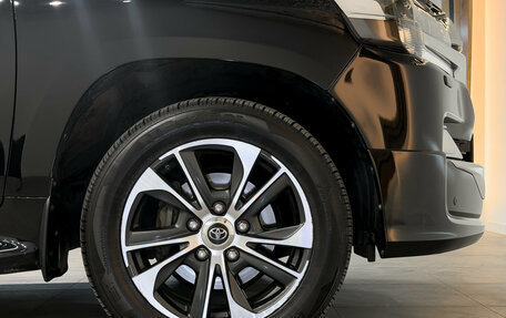 Toyota Land Cruiser 200, 2020 год, 7 200 000 рублей, 25 фотография