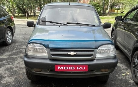 Chevrolet Niva I рестайлинг, 2004 год, 145 000 рублей, 1 фотография