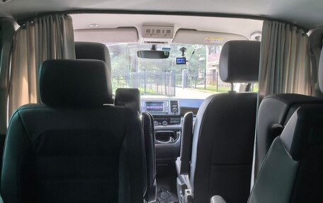 Volkswagen Multivan T6 рестайлинг, 2019 год, 5 600 000 рублей, 6 фотография