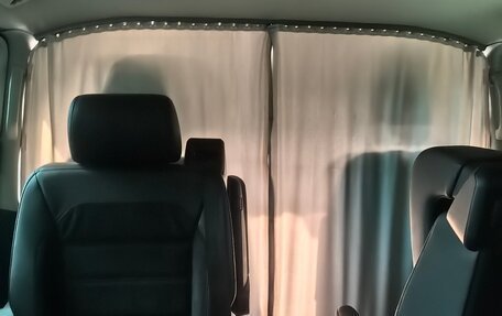 Volkswagen Multivan T6 рестайлинг, 2019 год, 5 600 000 рублей, 7 фотография