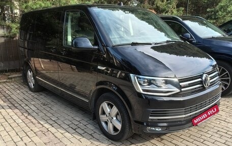 Volkswagen Multivan T6 рестайлинг, 2019 год, 5 600 000 рублей, 3 фотография