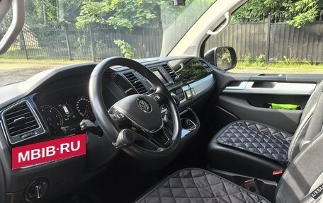 Volkswagen Multivan T6 рестайлинг, 2019 год, 5 600 000 рублей, 11 фотография