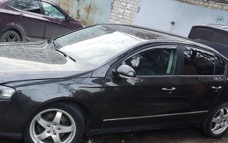 Volkswagen Passat B6, 2008 год, 750 000 рублей, 2 фотография