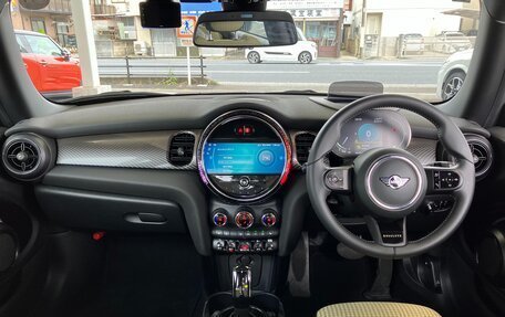 MINI Hatch, 2023 год, 1 860 300 рублей, 14 фотография