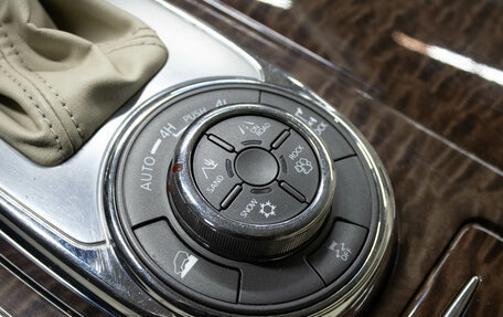 Nissan Patrol, 2012 год, 1 999 000 рублей, 23 фотография