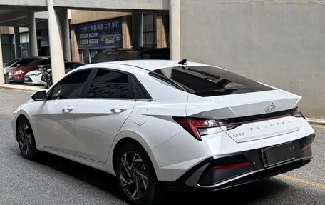 Hyundai Elantra, 2023 год, 1 811 000 рублей, 5 фотография