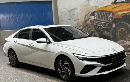 Hyundai Elantra, 2023 год, 1 811 000 рублей, 3 фотография