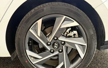 Hyundai Elantra, 2023 год, 1 811 000 рублей, 15 фотография