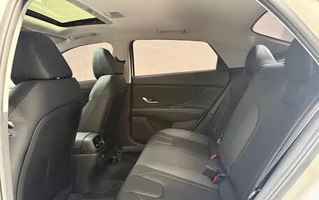 Hyundai Elantra, 2023 год, 1 811 000 рублей, 17 фотография