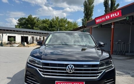 Volkswagen Touareg III, 2018 год, 5 200 000 рублей, 1 фотография
