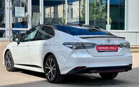 Toyota Camry, 2021 год, 1 999 000 рублей, 5 фотография