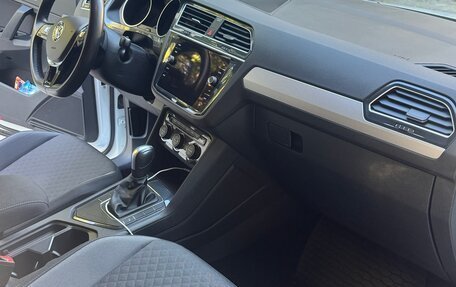Volkswagen Tiguan II, 2020 год, 2 495 000 рублей, 11 фотография